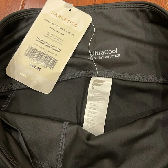 Fabletics Black High-waisted Ultracool 7/8, sz L - Picture 3 of 4